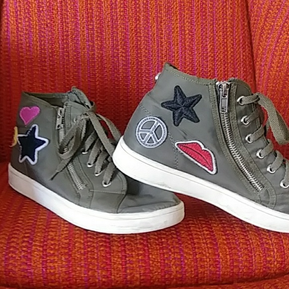 Steve Madden Shoes - Steve Madden Army Green Sneakers